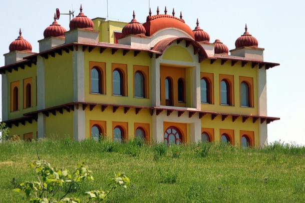 Koulu Krishna-laaksossa